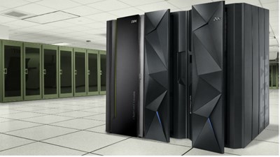 Hệ thống mainframe LinuxONE gồm hai dòng: Emperor cho doanh nghiệp lớn và Rockhopper cho doanh nghiệp vừa.